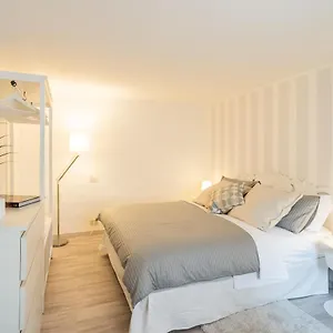 https://romantic-suite-como-center.it-lombardy.com