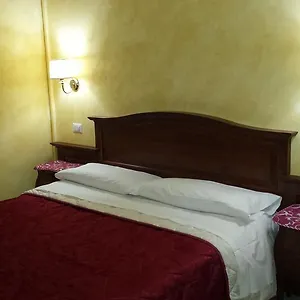 Panzió 3 Lati Di Pitagora