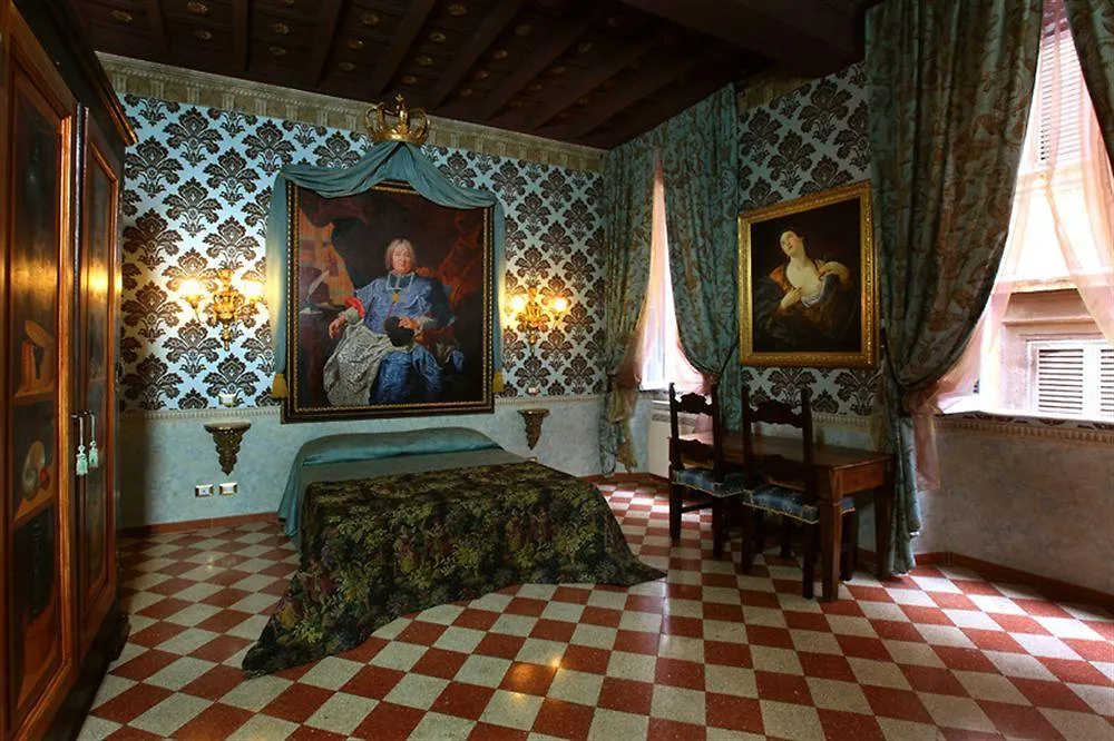 Antica Dimora Delle Cinque Lune Rome Hotel