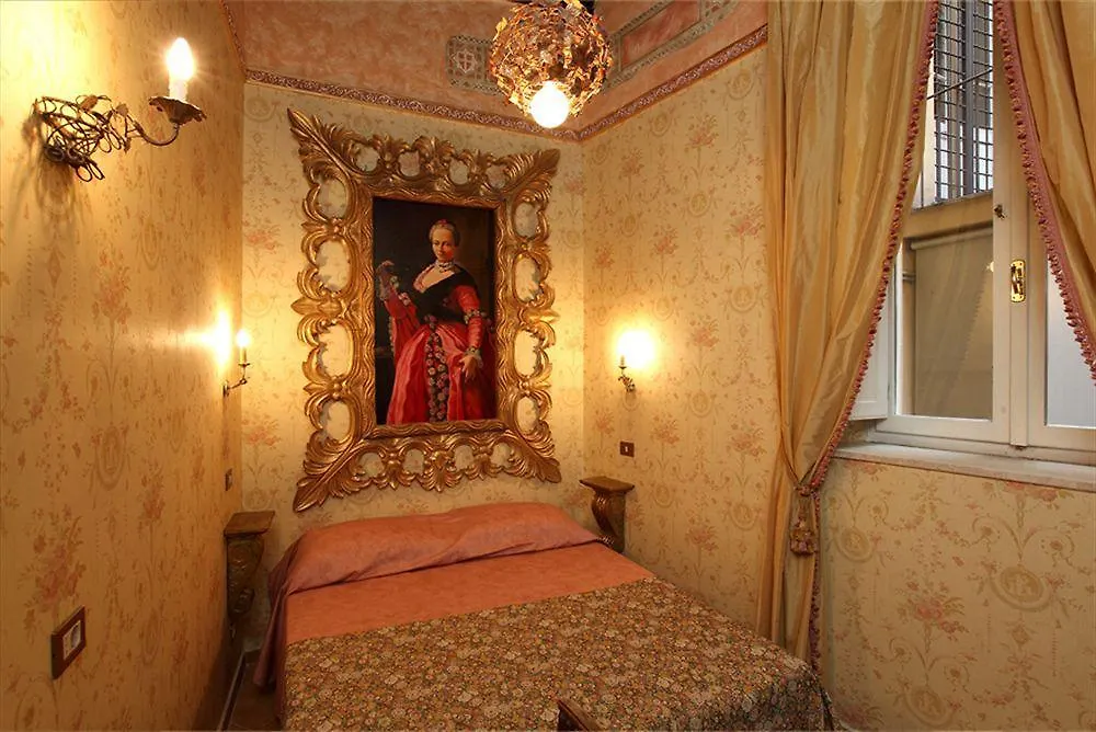 *** Hotel Antica Dimora Delle Cinque Lune Rom Italien