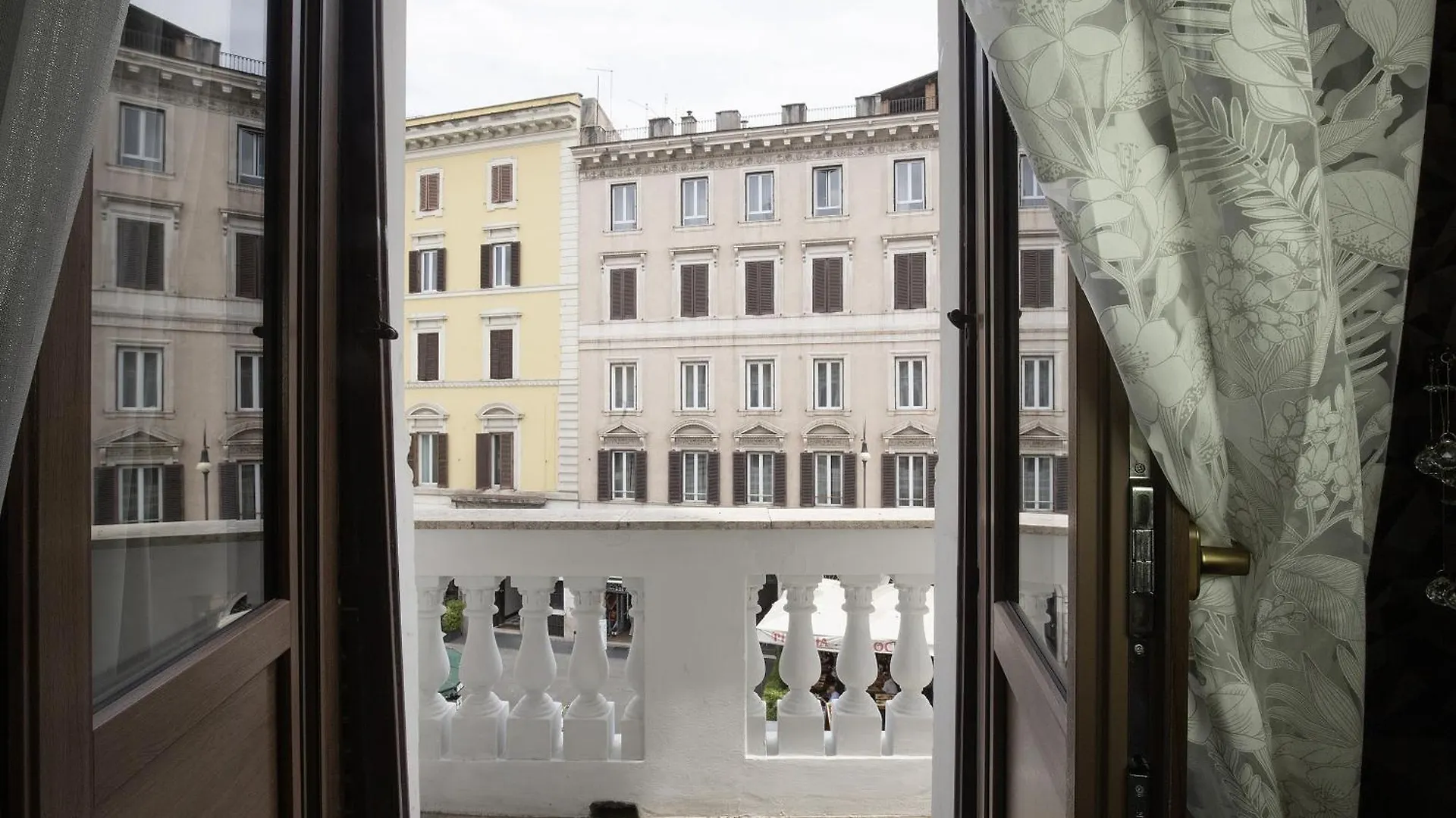*** Hotel Antica Dimora Delle Cinque Lune Rome Italy