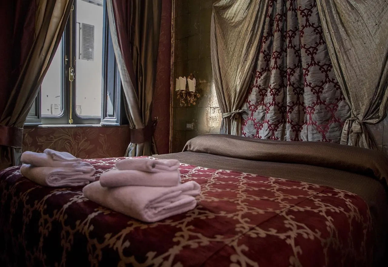 *** Hotel Antica Dimora Delle Cinque Lune Rom Italien