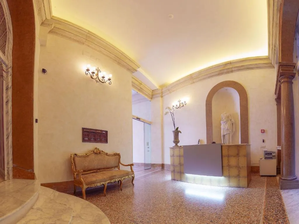 *** Hotel Antica Dimora Delle Cinque Lune Roma Italia