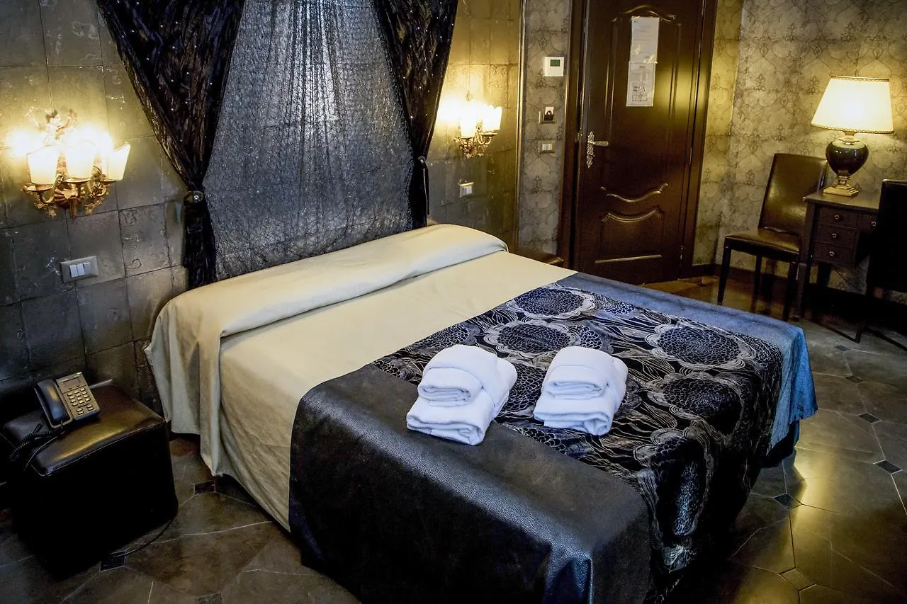 Antica Dimora Delle Cinque Lune Roma 3*,